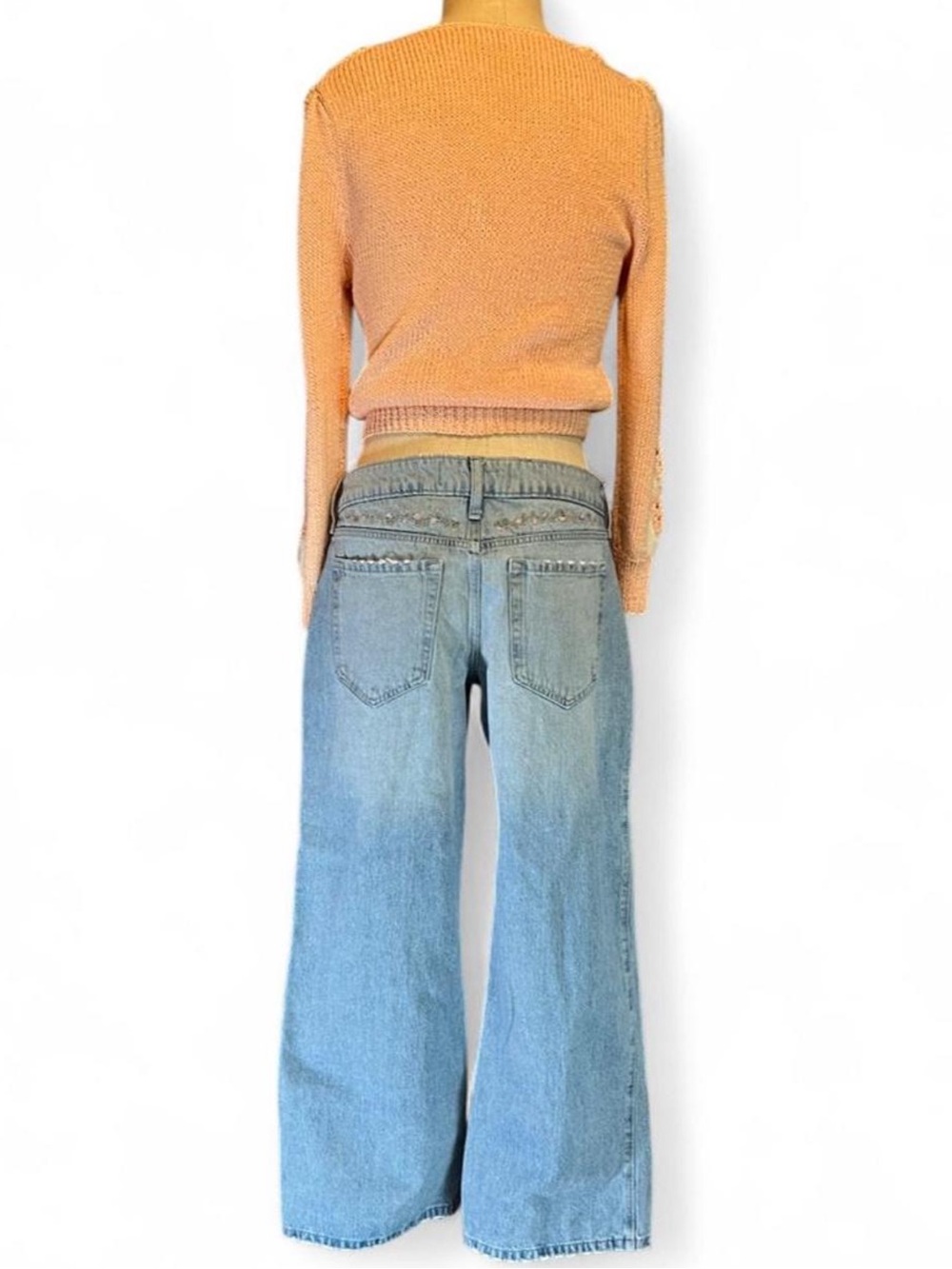 🩵Hollister Low-rise Baggy Light Blue Denim Jeans with Floral Embroidery 🌸